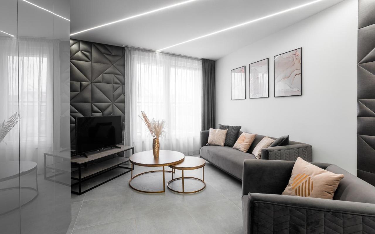 Avand Apartments Debrecen Esterno foto