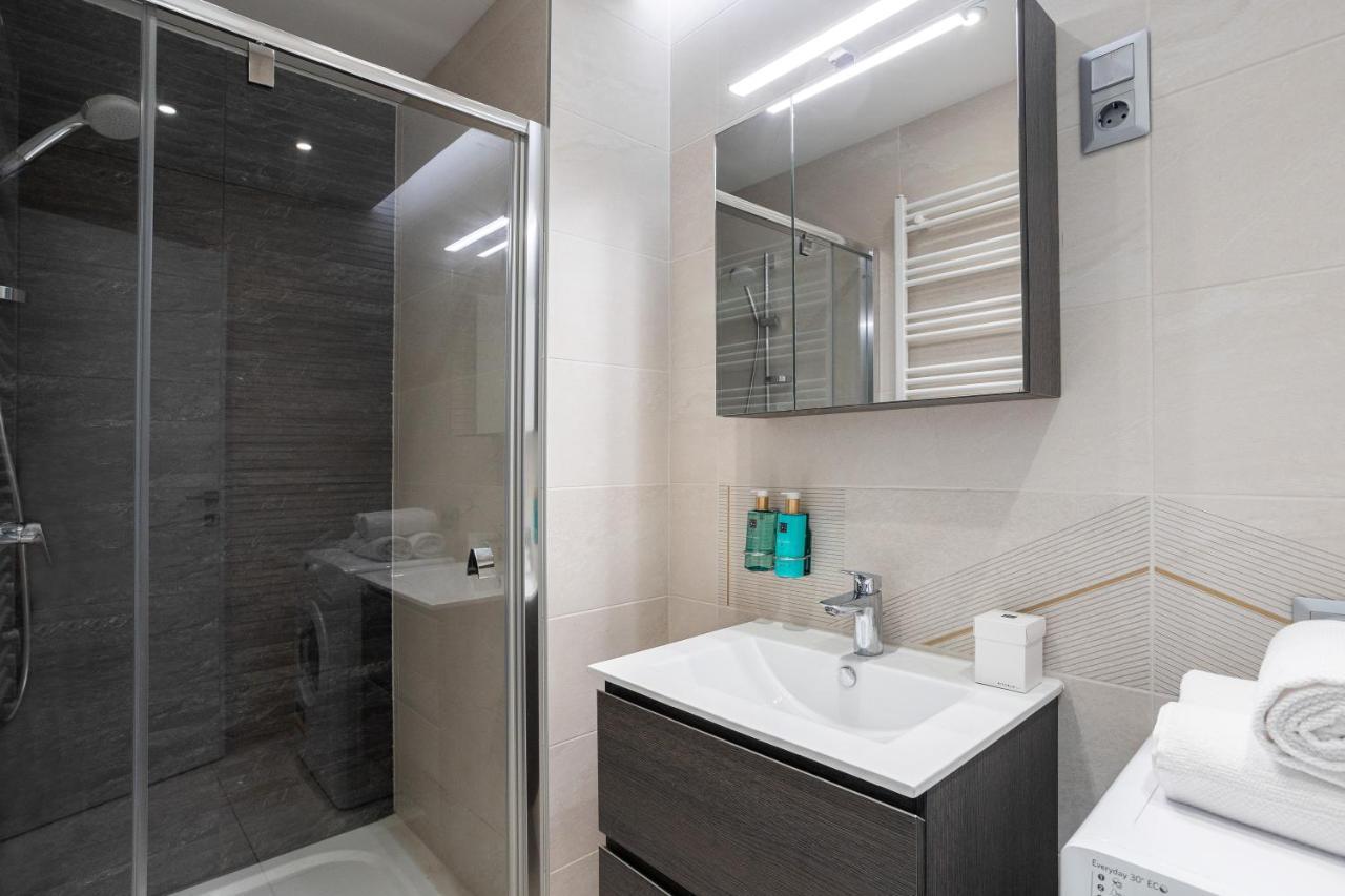 Avand Apartments Debrecen Esterno foto
