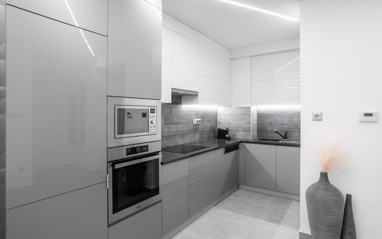 Avand Apartments Debrecen Esterno foto
