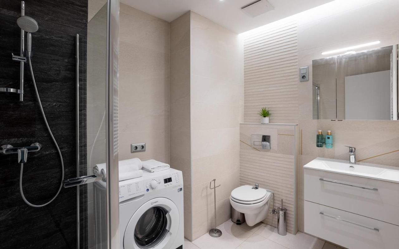Avand Apartments Debrecen Esterno foto