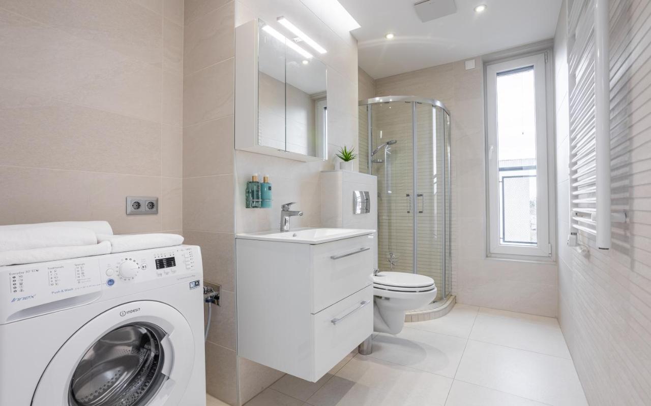 Avand Apartments Debrecen Esterno foto