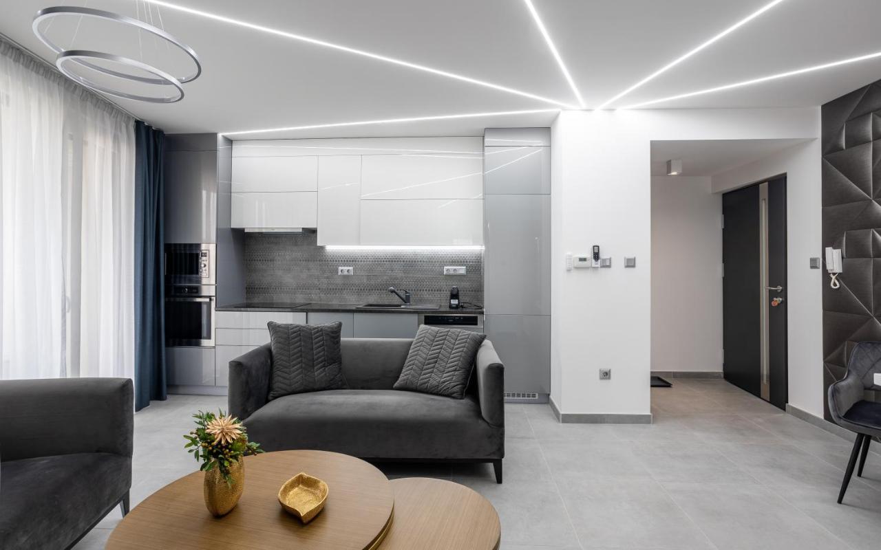 Avand Apartments Debrecen Esterno foto